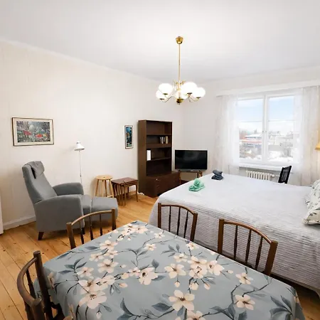 Bright Vallila Apartment With King Bed For Families Хельсинки