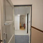 Lejlighed Bright & Spacious Near Center *