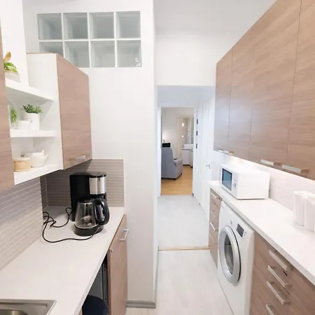 Apartment Bright Vallila With King Bed For Families