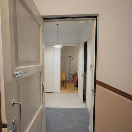 דירה Bright Vallila Apartment With King Bed For Families *